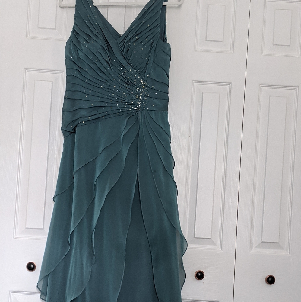 Dress - Picture 3 of 5